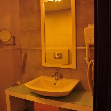 Hotel Dragos Adalar